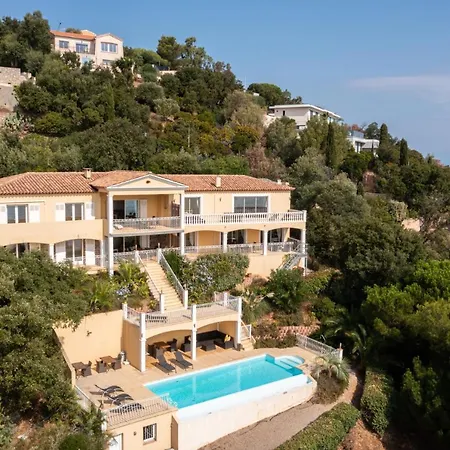 Montecarlo With Stupendous View Overlooking Sea * Les Issambres